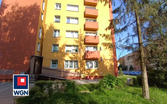 Mieszkanie na  sprzedaż Knurów - Przestronne M3